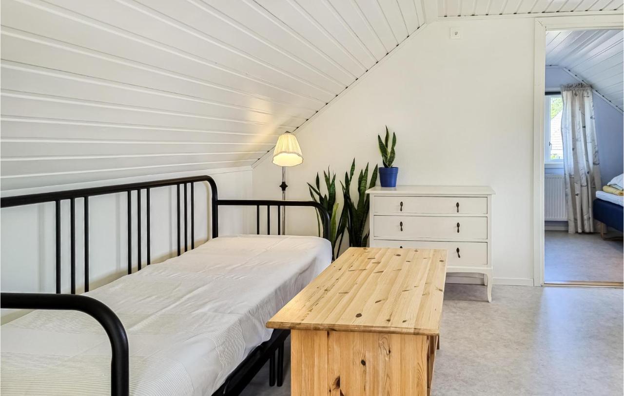 Stunning Apartment In Gullspang With Wifi Eksteriør billede